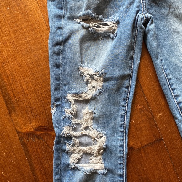 American Eagle Jeans - Picture 4 of 10